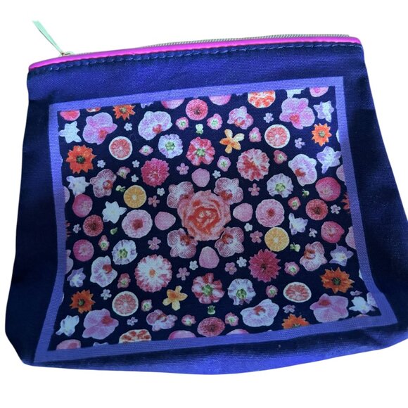 Estée Lauder Purple Floral Makeup Pouch - Picture 1 of 6